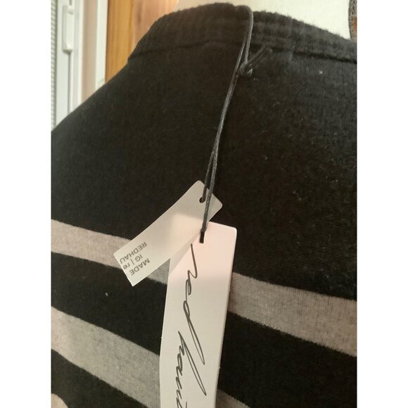 Red Haute Grey & Black Stripe Knit Blouse — NWT — SMALL - Picture 6 of 9
